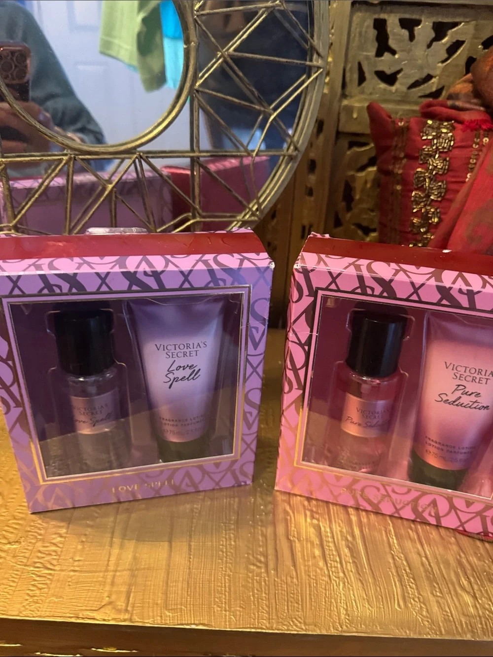 Victorias Secret image shows